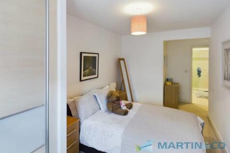 CAM02145G0-PR0031...