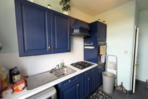 PROPERTY - APARTMENT