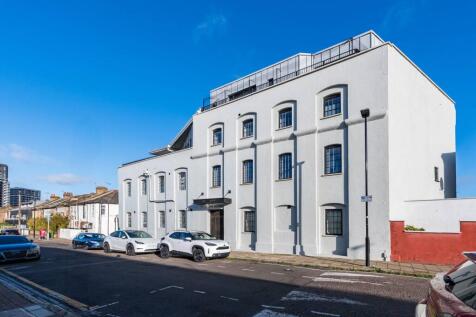Property Image 4
