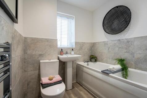 Main family bathroom