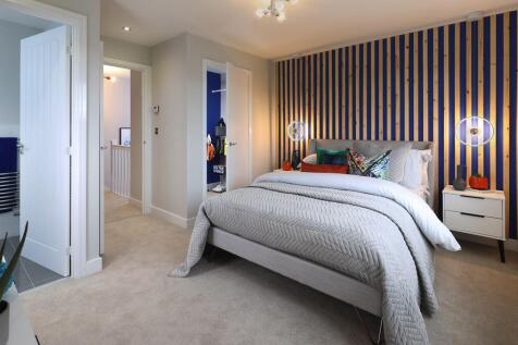 Main large double bedroom