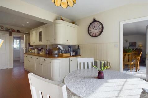 kitchen 2 .jpg