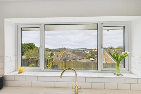 kitchen window .jpg