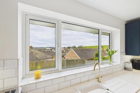 kitchen window 2 .jpg