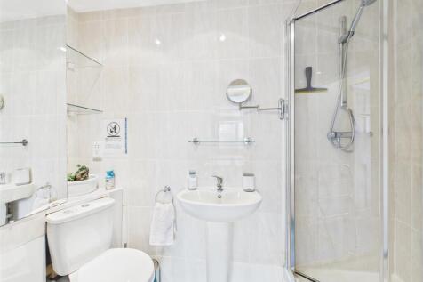 Ensuite Shower/wc