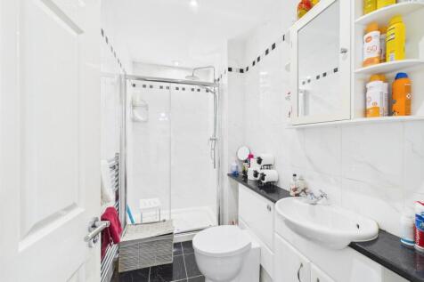 Annexe Shower Room