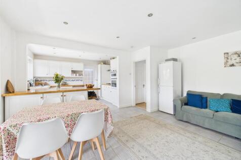 Living/Kitchen