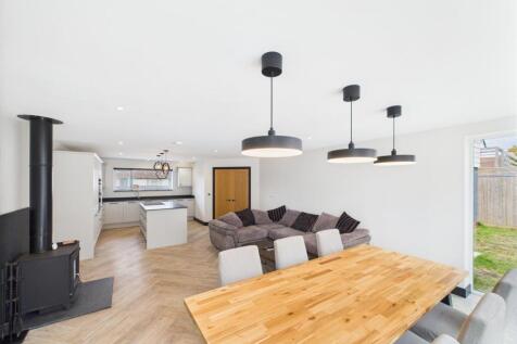 Dining Kitchen .jpg