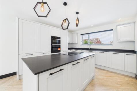 Kitchen .jpg