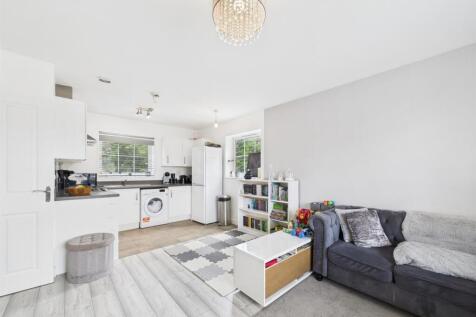 Lounge/Dining/Kitchen
