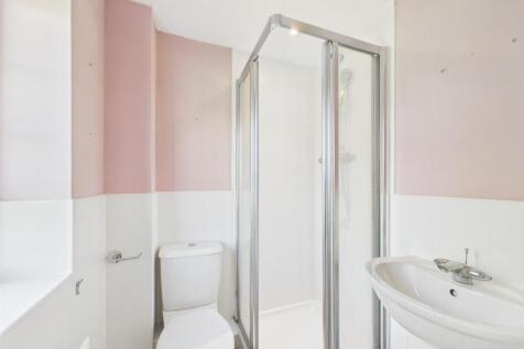Ensuite Shower Room/wc