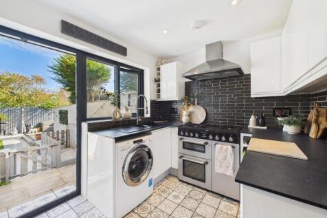 kitchen 1 .jpg