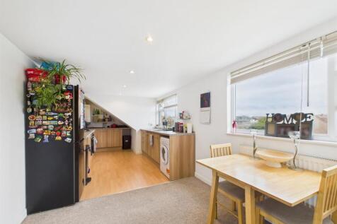 kitchen diner 1 .jpg