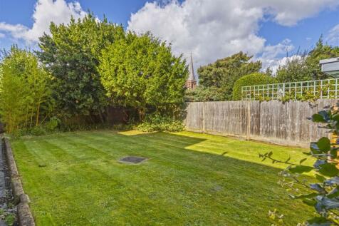 2 Winchester Court.JPG