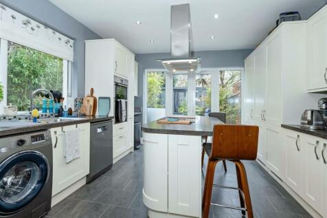 21 Chesswood Rd_20.jpg