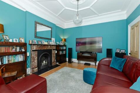 21 Chesswood Rd_1.jpg