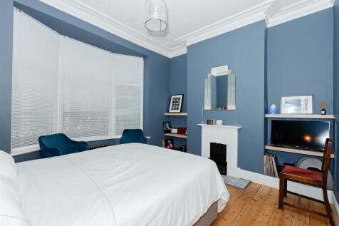 21 Chesswood Rd_2.jpg