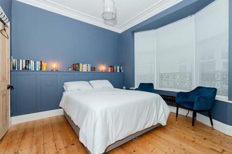 21 Chesswood Rd_3.jpg