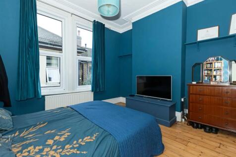 21 Chesswood Rd_11.jpg
