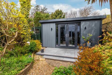 Chesswood Road-05.jpg