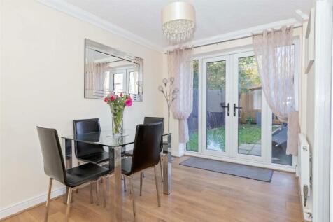 Carisbrooke Drive_7.jpg