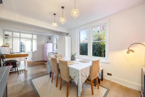 Rowlands Road, 132-025.jpg