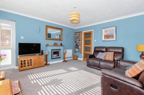 Seaview Court_2.jpg