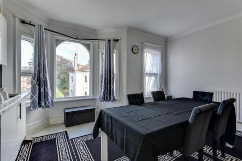 3Eastcourt-12.jpg