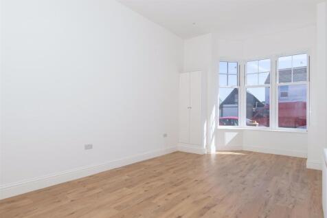 Northcourt Flat 2.jpg