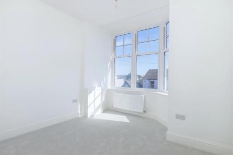 Northcourt Flat 3_4.jpg