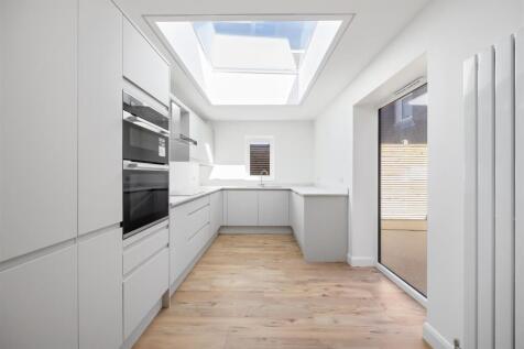 Northcourt Road, Northcourt House-028.jpg