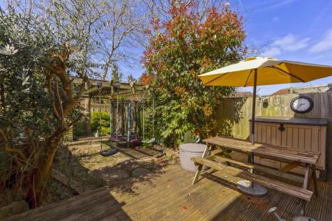 Lenhurst Way_17.jpg