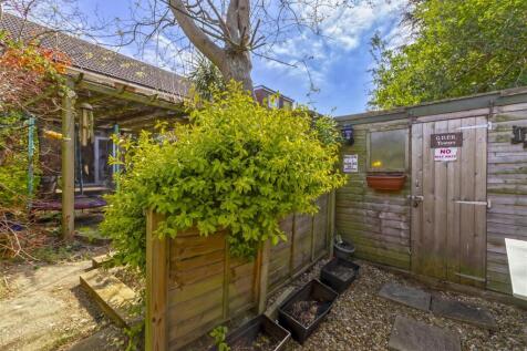 Lenhurst Way_14.jpg