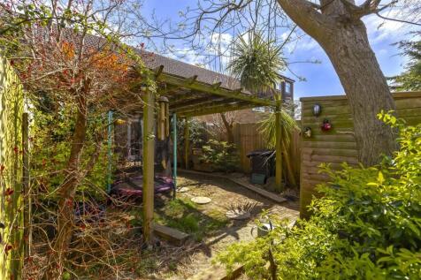 Lenhurst Way_16.jpg