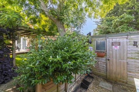 Lenhurst Garden_4.jpg
