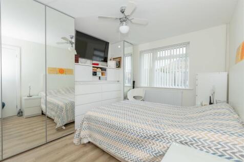 102 Meadow Road_2.JPG