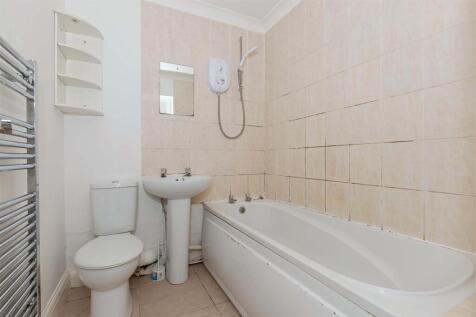 4 88 South Terrace_3.JPG