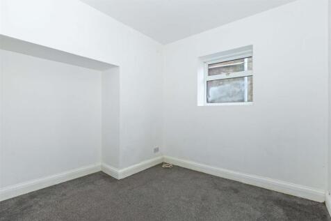4 88 South Terrace_1.JPG