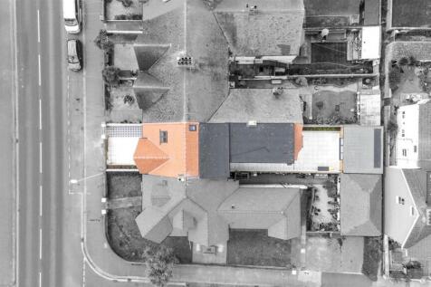Brighton Road, 145-005bw.jpg