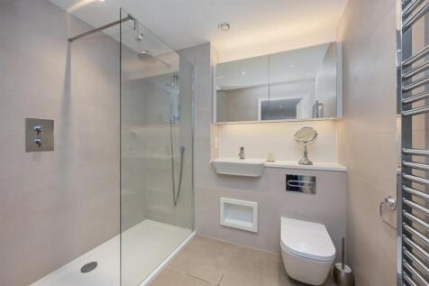 Bayside Apartments, Flat 90-006.jpg