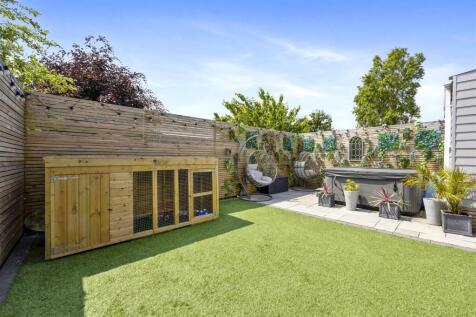Moorfoot Road, 19-027.JPG