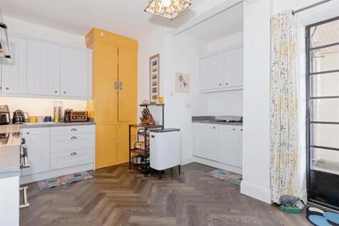 Onslow Court_14.jpg