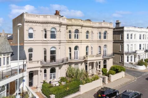 Marine Parade, 105-033.jpg