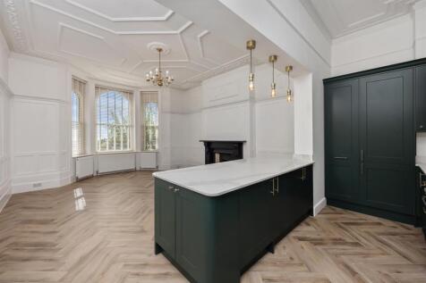 Marine Parade, 105-013.jpg