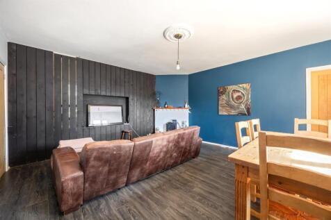 Parkfield Road, 28-033.jpg