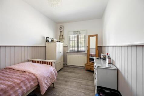 Parkfield Road, 28-028.jpg