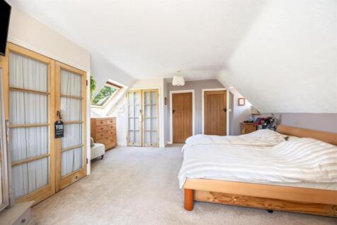 Parkfield Road, 28-015.jpg