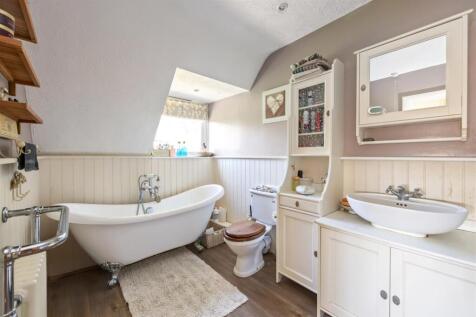 Parkfield Road, 28-016.jpg