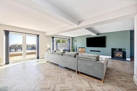 Old Fort Road, 156-028.jpg