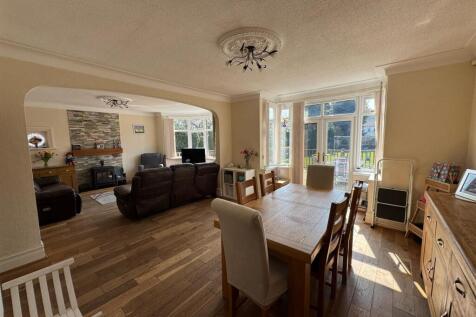 dining room 2.jpg